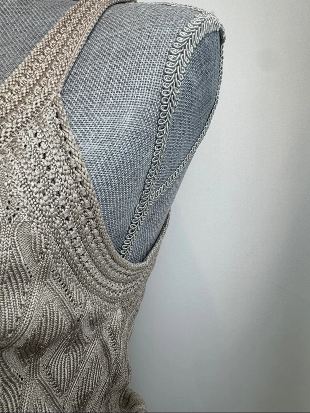 White House Black Market tan knit tank S-Small - Picture 9 of 16
